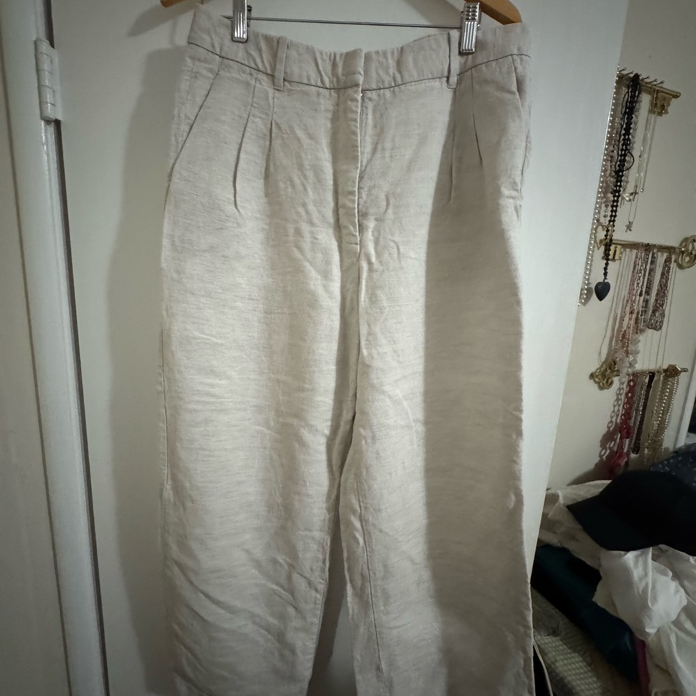 Aritzia Women's Cream Trousers